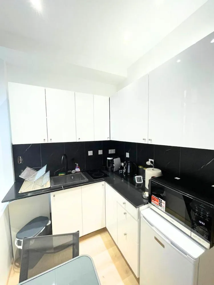 Apartment F2 - 13eme *